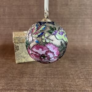 Vintage Cloisonné Christmas Ball Ornament – Floral Silver Enamel 3″ VTG